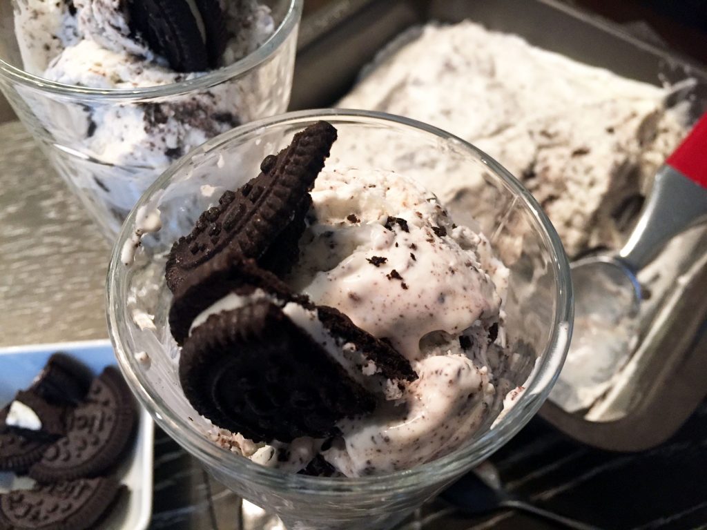 No Churn Cookies & Cream