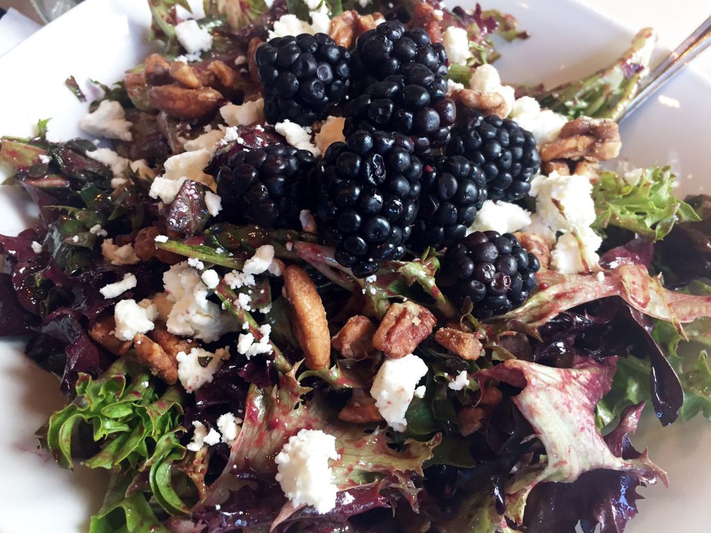 Famoso Blackberry Salad