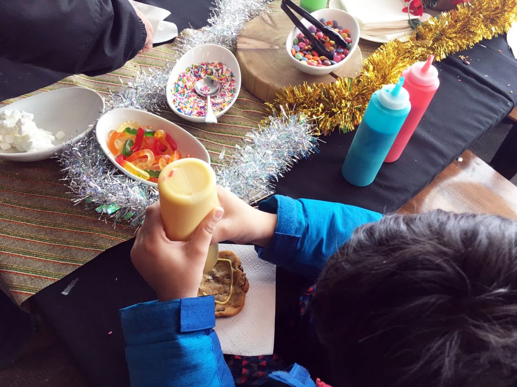 Decorating cookies