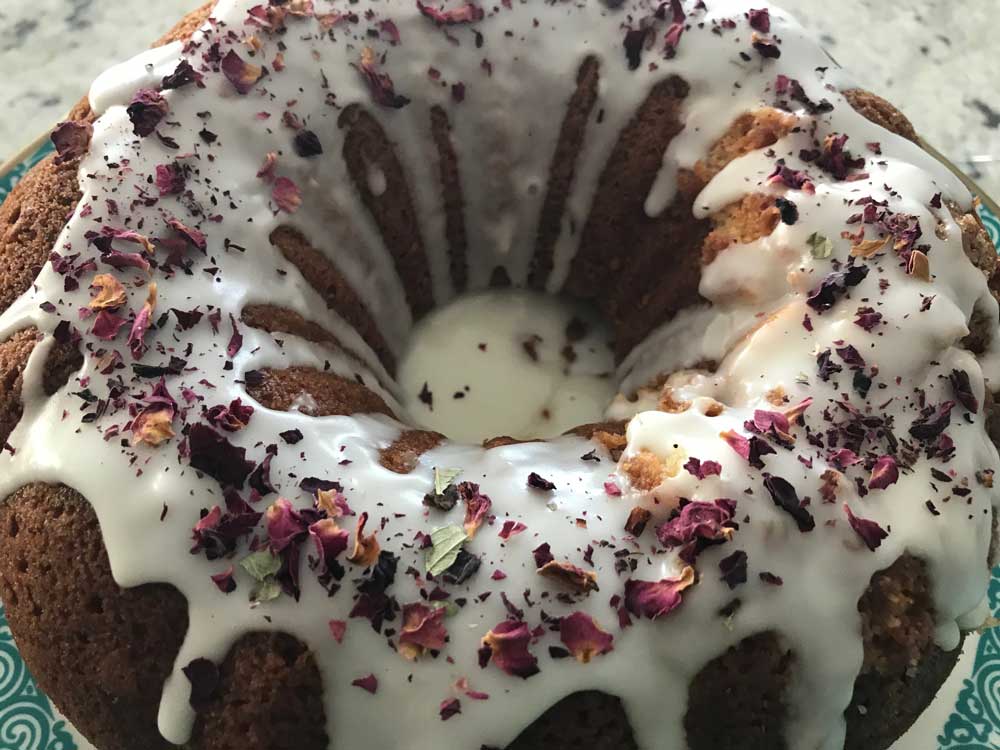 Rose bundt outlet cake