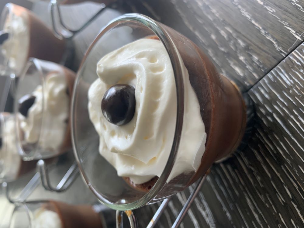 https://foodmamma.com/wp-content/uploads/2020/08/mocha_pot_de_creme1.jpg